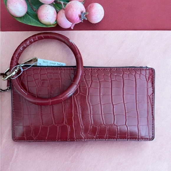 NWT Tell Your Tale Wristlet Wrist Bracelet Wallet Keychain Key Ring Bangle - Picture 1 of 4